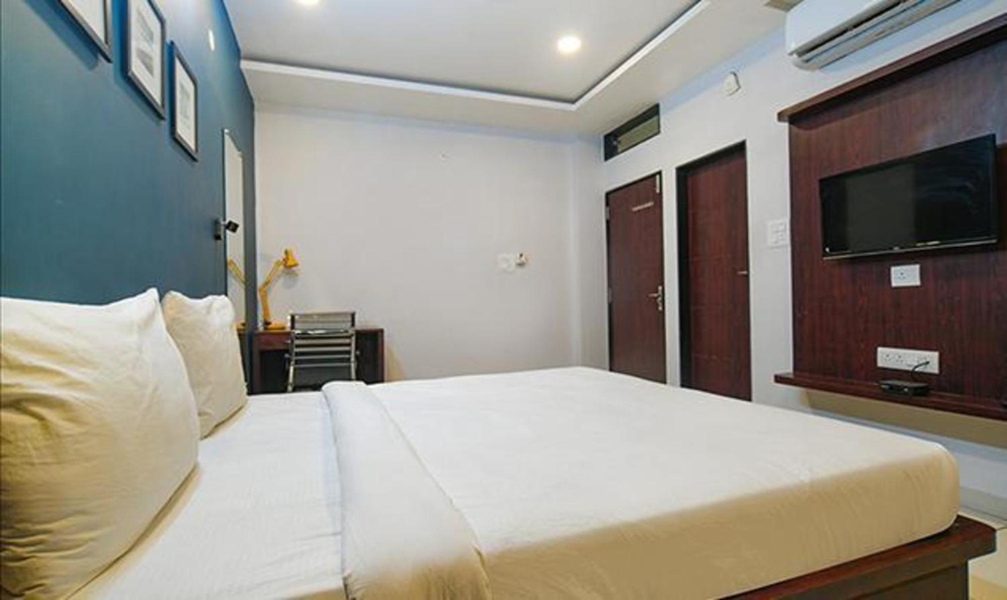 Fabexpress Sagar Sky Hotel Indore Exterior photo